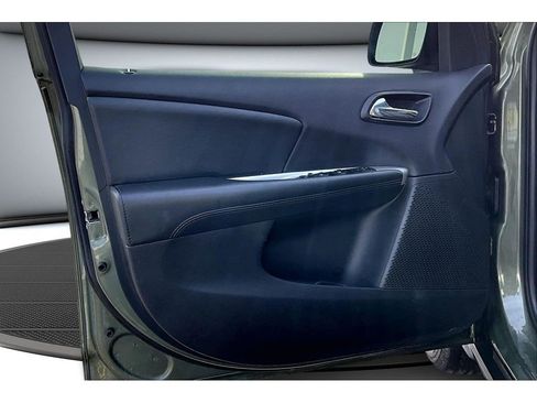 Used 2018 Dodge Journey SXT w/ Safe & Sound Group image 20