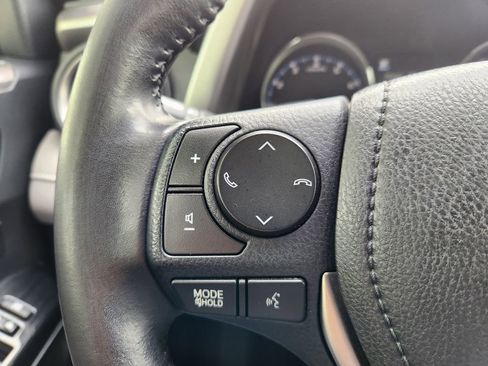 Used 2017 Toyota RAV4 Limited FWD image 28