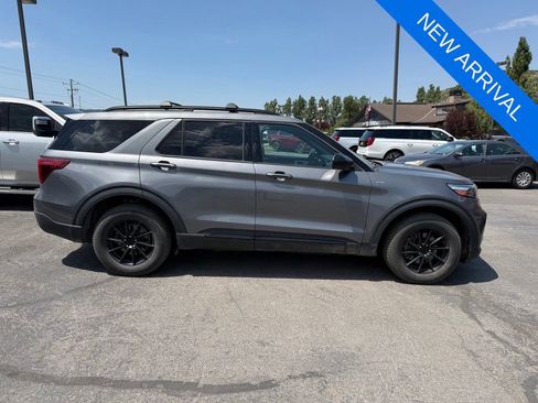 Used 2022 Ford Explorer ST-Line w/ Class IV Trailer Tow Package AWD/4WD image 4