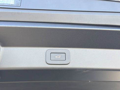 New 2026 Land Rover Range Rover Sport Dynamic SE image 14