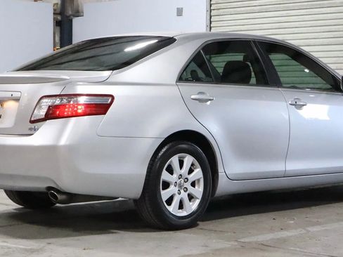 Used 2009 Toyota Camry Hybrid Sedan 4D image 5
