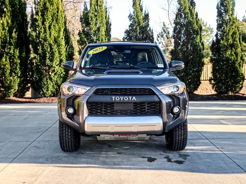 Used 2021 Toyota 4Runner TRD Off-Road Premium image 3