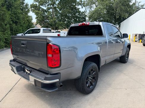 Used 2021 Chevrolet Colorado W/T RWD image 29