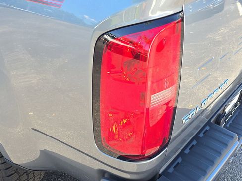 Used 2022 Chevrolet Colorado Z71 image 5