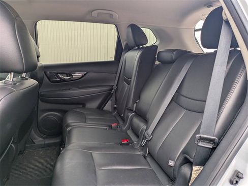 Used 2019 Nissan Rogue SL image 14