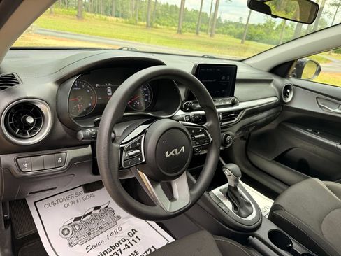 Used 2024 Kia Forte LX FWD image 12