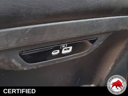 Used 2023 Chrysler Pacifica Limited FWD image 19