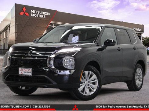 New 2026 Mitsubishi Outlander ES FWD image 1