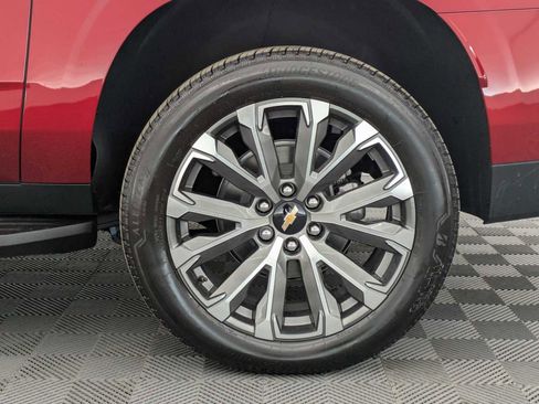 New 2026 Chevrolet Suburban High Country image 14