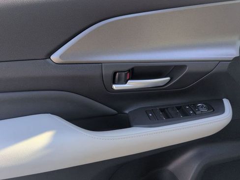 Certified 2026 Toyota Grand Highlander XLE image 14