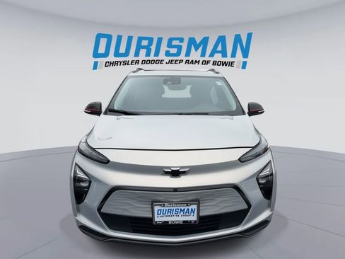 Used 2023 Chevrolet Bolt EUV Premier w/ Sun & Sound Package image 8