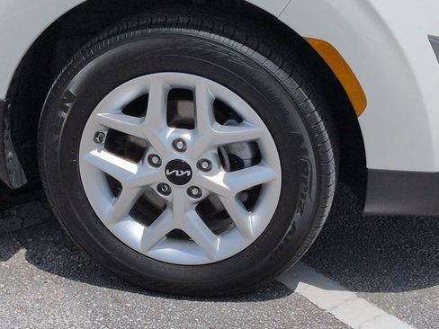 Used 2025 Kia Soul S FWD image 11