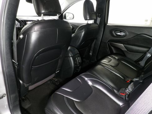 Used 2020 Jeep Cherokee Limited AWD/4WD image 10