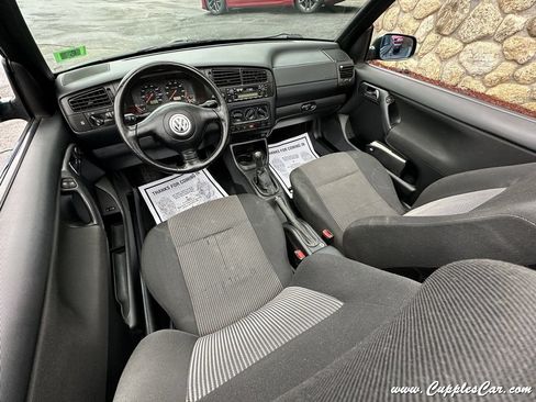 Used 2001 Volkswagen Cabrio GLS FWD image 27