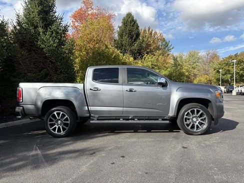 Certified 2022 GMC Canyon Denali image 8