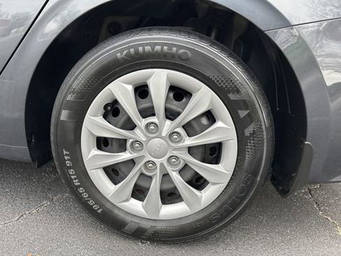 Used 2023 Kia Forte LX FWD image 27