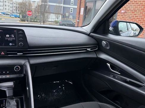 Used 2023 Hyundai Elantra SEL image 26