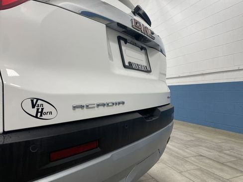 Used 2023 GMC Acadia SLE image 35