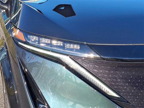 Used 2024 Nissan Ariya FWD image 10