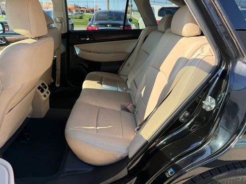 Used 2017 Subaru Outback 2.5i Limited image 22