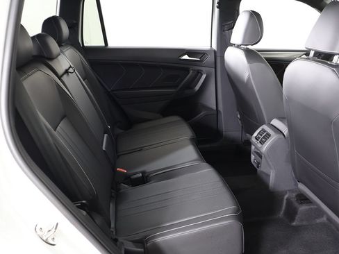 Used 2024 Volkswagen Tiguan SE R-Line AWD/4WD image 36