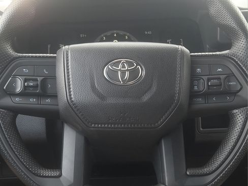 Used 2026 Toyota Tacoma SR5 AWD/4WD image 25
