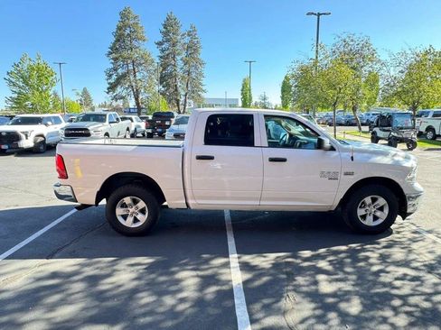 Used 2022 RAM 1500 Classic SLT w/ Protection Group AWD/4WD image 6