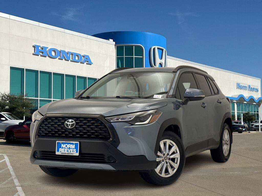 Used 2023 Toyota Corolla Cross LE FWD image 1