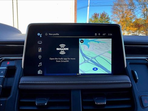 Used 2024 Chevrolet Suburban High Country image 12