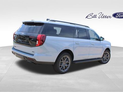 New 2026 Ford Expedition Max Platinum AWD/4WD image 3