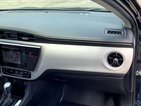 Used 2019 Toyota Corolla LE FWD image 18