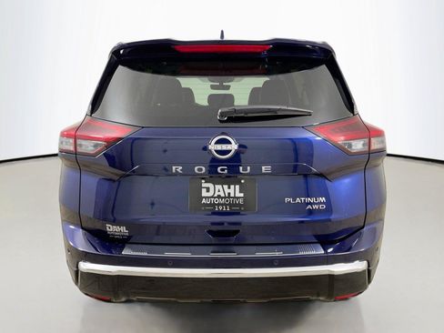 Used 2024 Nissan Rogue Platinum w/ Platinum Premium Package AWD/4WD image 12