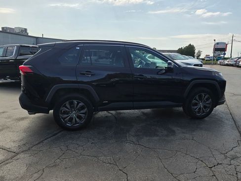 Certified 2023 Toyota RAV4 XLE Premium AWD/4WD image 9