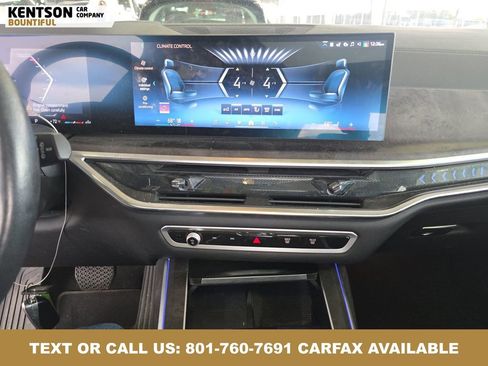Used 2025 BMW X7 xDrive40i AWD/4WD image 3