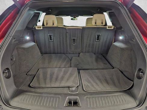 Used 2017 Cadillac XT5 FWD image 11