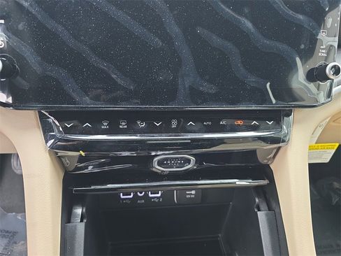 New 2026 Jeep Grand Cherokee Limited image 22