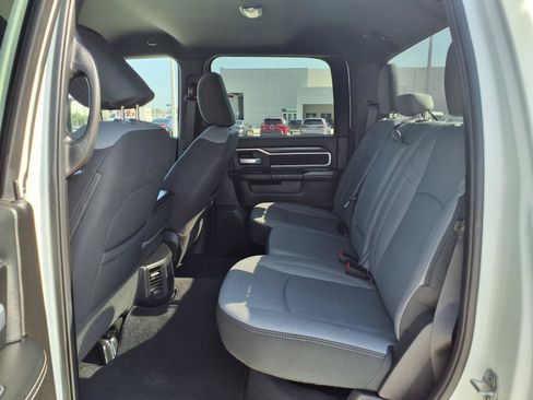 Used 2024 RAM 2500 Big Horn AWD/4WD image 25