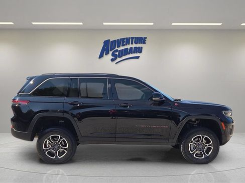 Used 2022 Jeep Grand Cherokee Trailhawk w/ Luxury Tech Group III AWD/4WD image 7