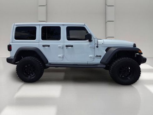 Used 2022 Jeep Wrangler Unlimited Sport w/ Sun And Sound Package AWD/4WD image 5