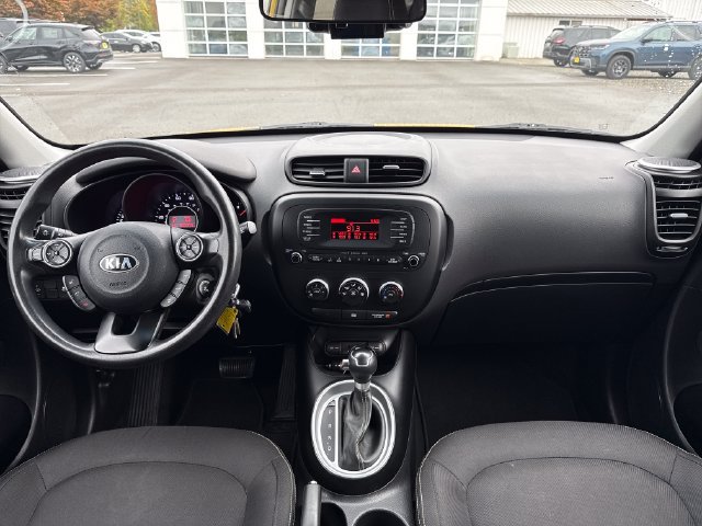 Used 2015 Kia Soul + FWD image 13