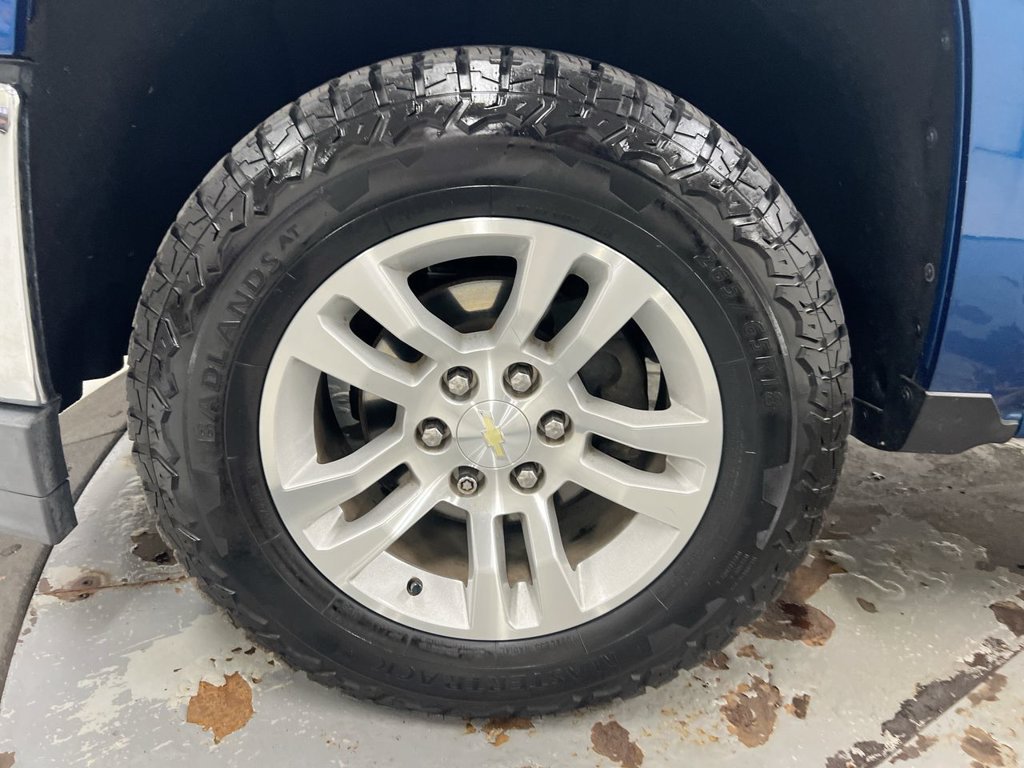 Used 2018 Chevrolet Silverado 1500 LT w/ All Star Edition RWD image 27