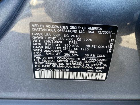Used 2024 Volkswagen Atlas Cross Sport SE image 31