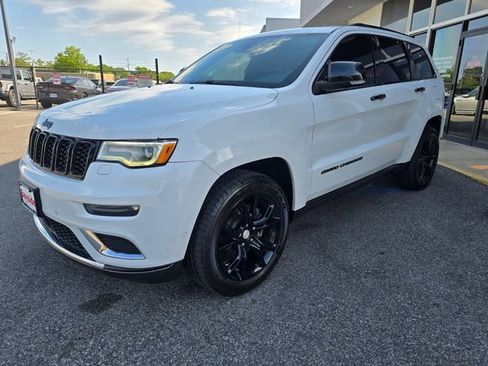 Used 2017 Jeep Grand Cherokee Summit AWD/4WD image 24