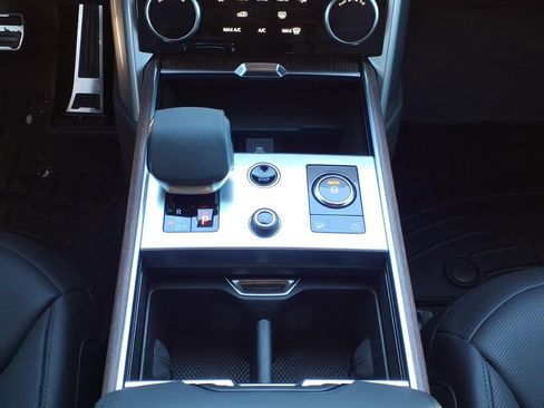 Certified 2023 Land Rover Range Rover Long Wheelbase SE image 13