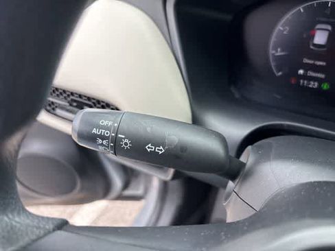 Used 2024 Honda HR-V LX image 15