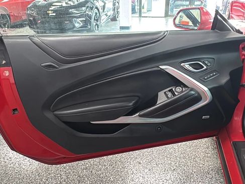 Used 2019 Chevrolet Camaro SS RWD image 21