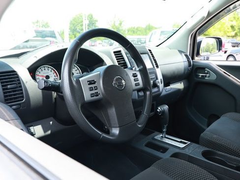 Used 2019 Nissan Frontier Desert Runner RWD image 21