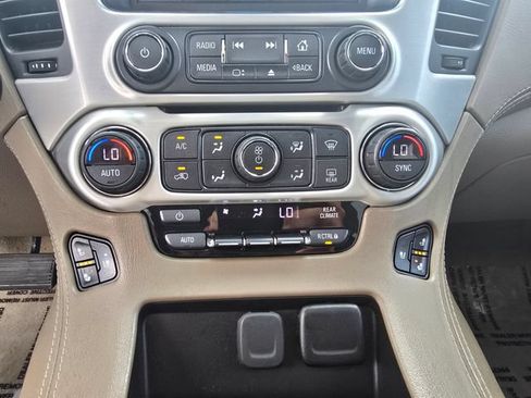 Used 2018 GMC Yukon SLT w/ Open Road Package AWD/4WD image 23