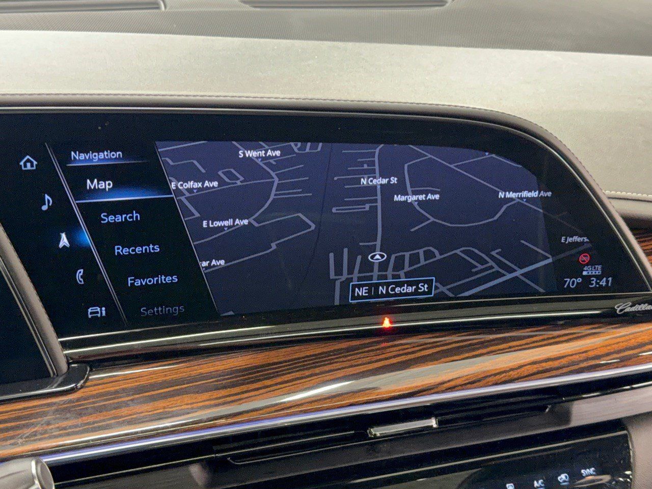 Used 2021 Cadillac Escalade Premium Luxury w/ Driver Assist Tech Package AWD/4WD image 23