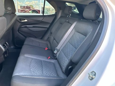 Used 2018 Chevrolet Equinox LT FWD image 15